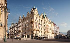 Hotel KINGS COURT